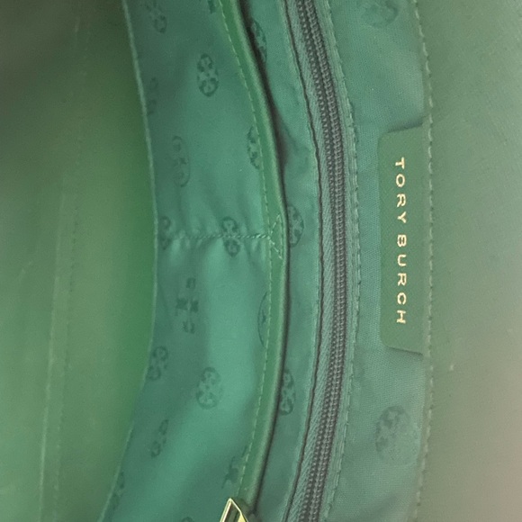 Tory Burch Green Tote Bag with Smooth Leather Finish and Structured Shape - Picture 5 of 5